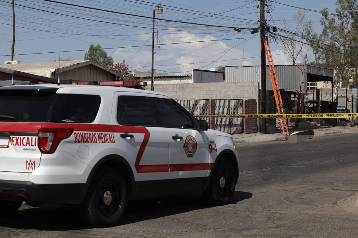 Muere trabajador de telefonía al caer de escalera