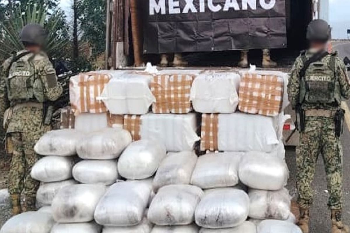 Decomisan mil 200 kilos de metanfetaminas en retén militar de El Rosario
