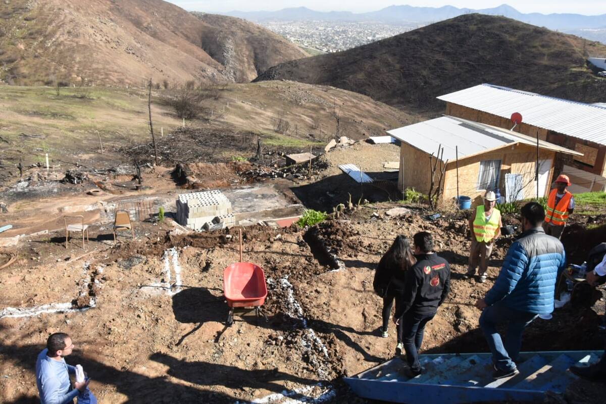 Inicia construcción de viviendas afectadas por incendios en la colonia Peñitas