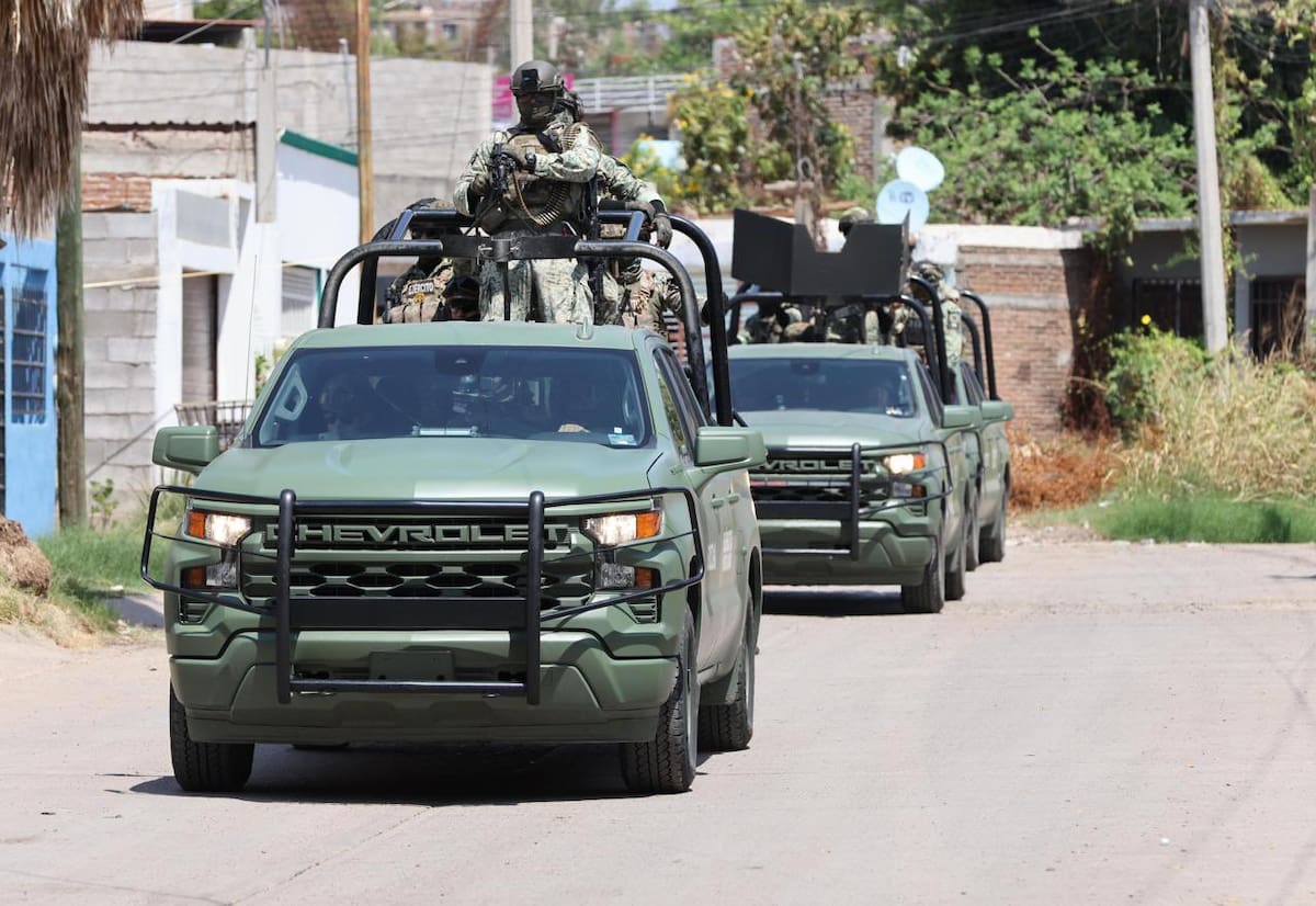 Gobierno de México despliega más de 1,600 elementos del Ejército y la SSPC en Sinaloa para enfrentar violencia entre grupos delictivos.