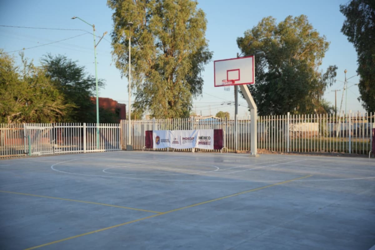 Rehabilitan Unidad Deportiva de Pueblo Nuevo en Mexicali