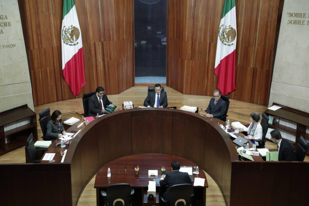 Deroga TEPJF acuerdo de INE sobre paridad en Gubernaturas