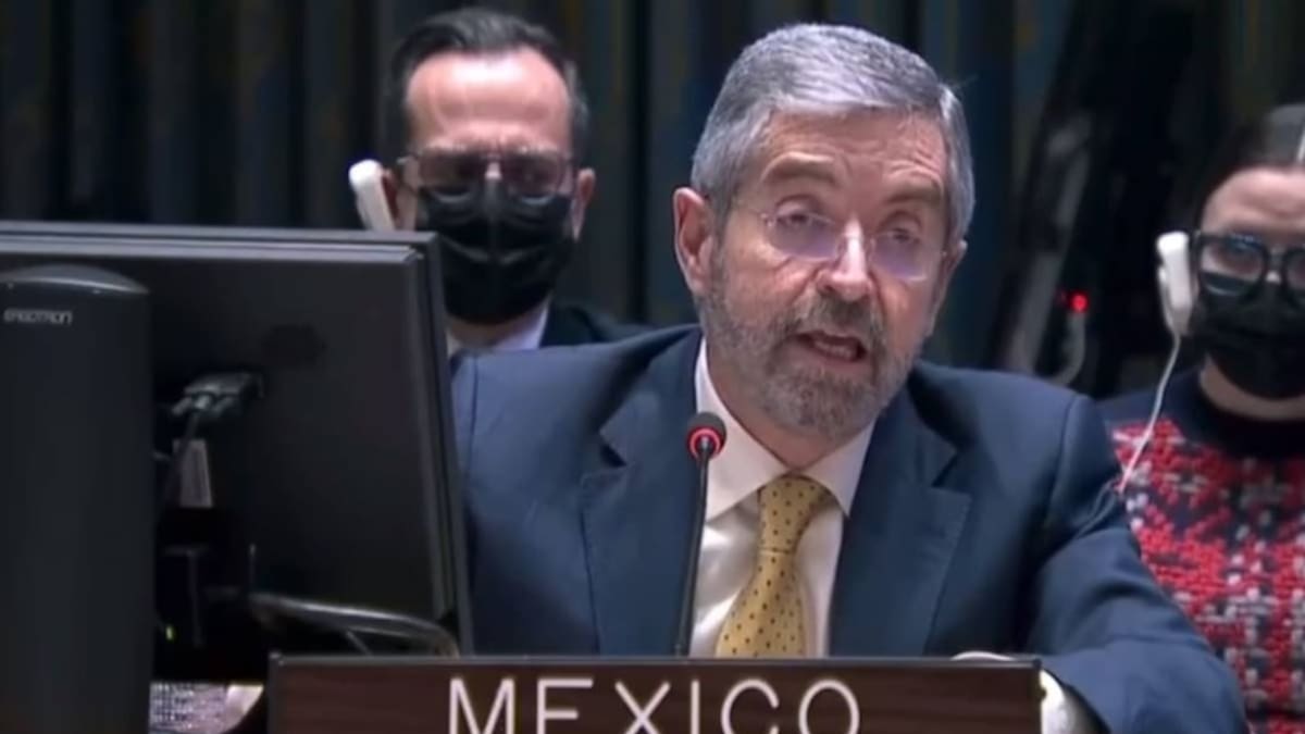 Juan Ramón de la Fuente solicita licencia en la SRE para someterse a cirugía; Roberto Velasco asume como encargado de despacho