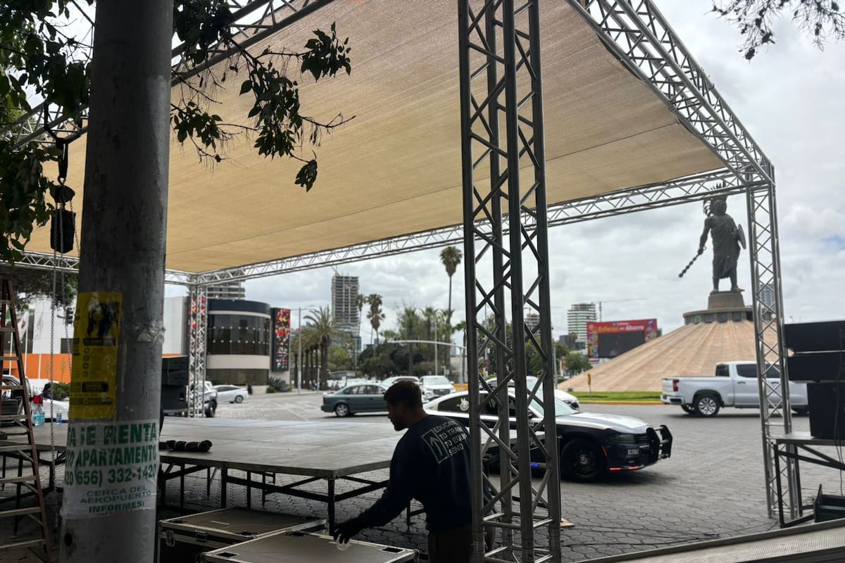 Instalan templete en Glorieta Cuauhtémoc previo a marcha de Patrulla Espiritual en Tijuana