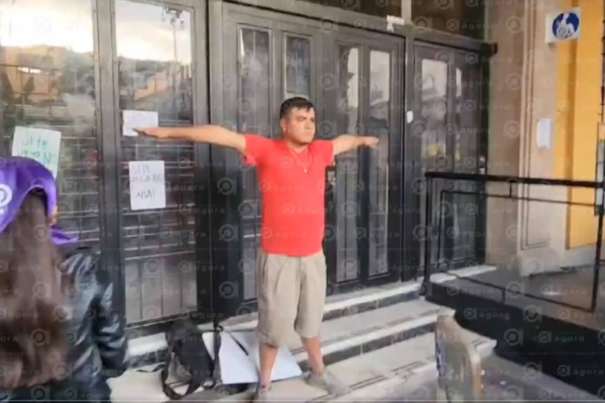 Hombre que “defendió” puerta en 8M desmiente su muerte y revela qué pasó en realidad