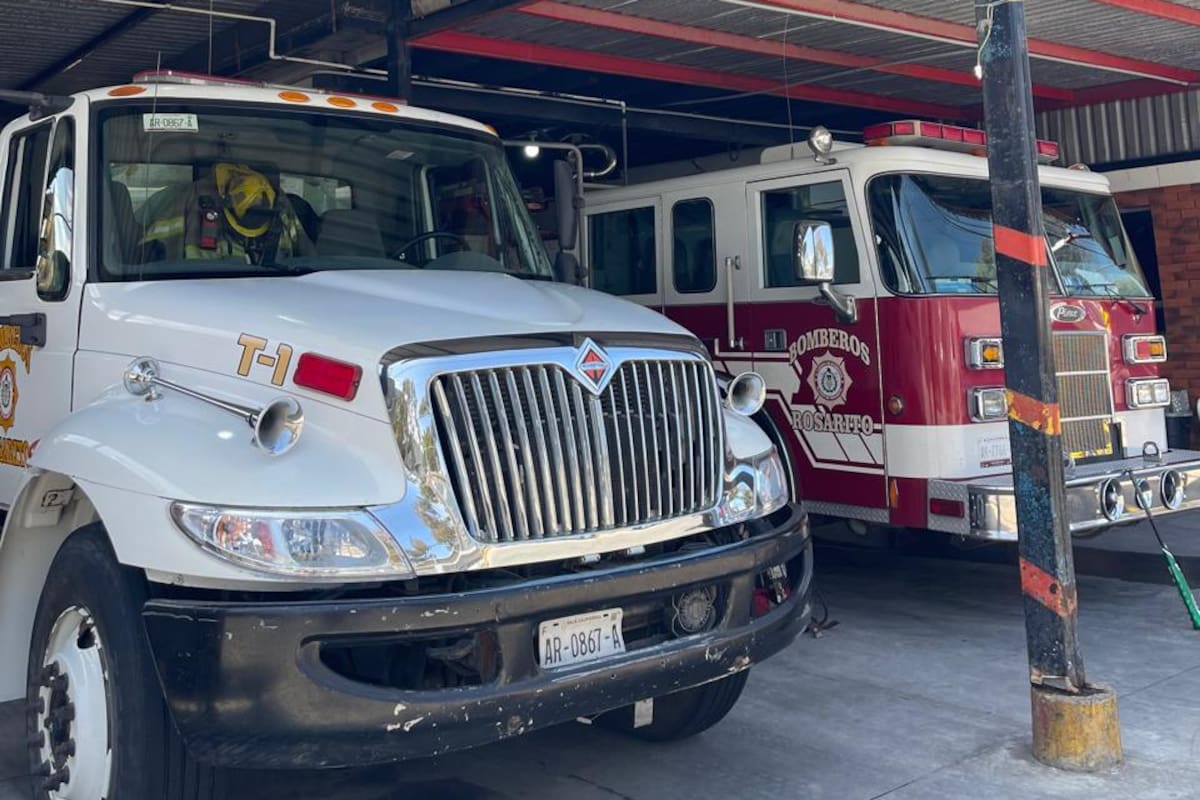 Bomberos de Rosarito operan al límite; trabajan sin unidades