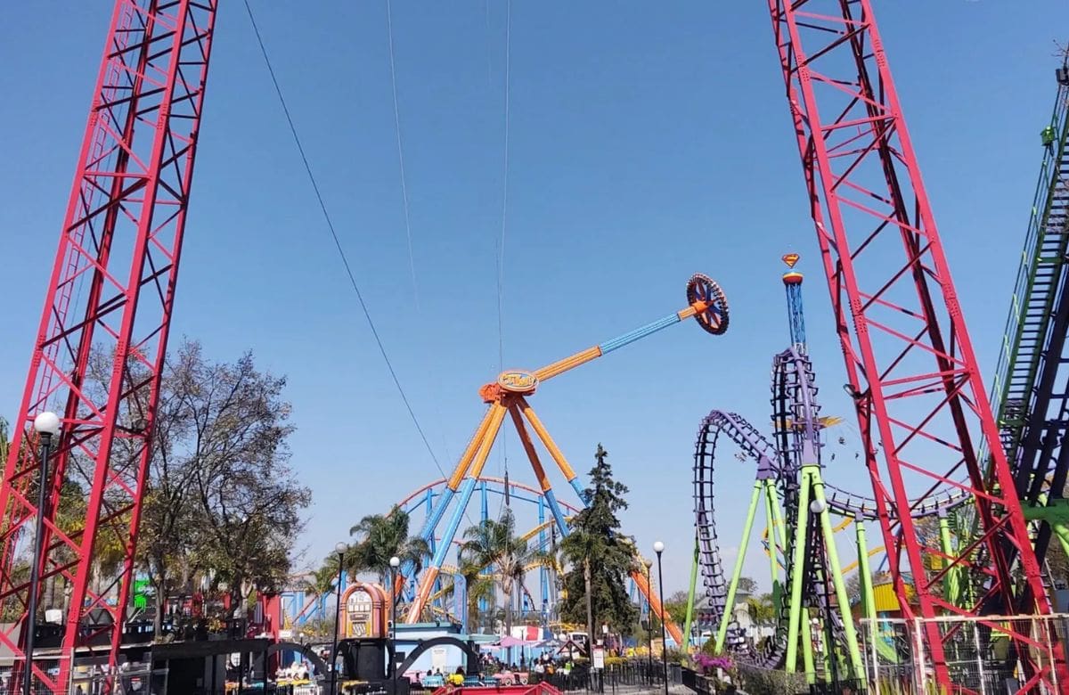 Crazanity, el Péndulo de Six Flags. | Crédito: Six Flags México.