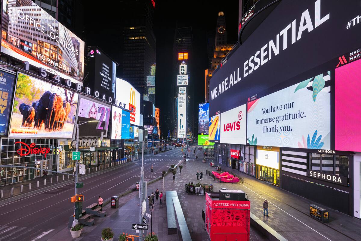 Nueva York se entretiene con un concurso de canto desde sus balcones