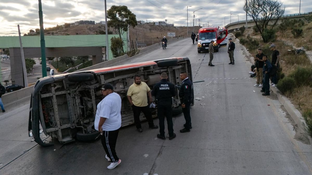 El accidente ocurrió a la altura de la plaza Gran Florido; todos fueron trasladados en condición estable. Foto: Border Zoom