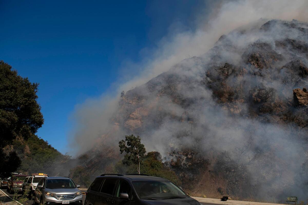 Prevén cortes eléctricos en California ante condiciones climáticas peligrosas