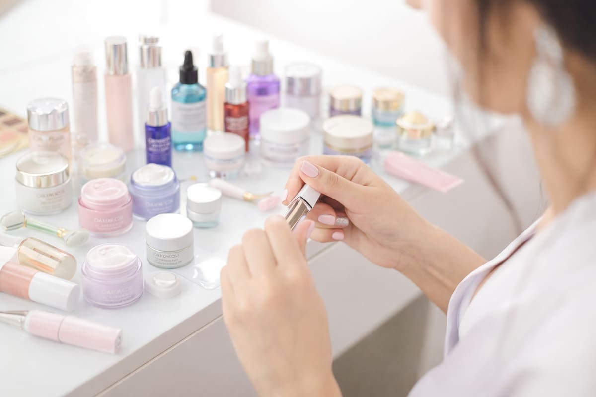 Mayoría de negocios de cosmetología no están certificados en Tijuana