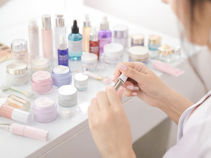 Mayoría de negocios de cosmetología no están certificados en Tijuana