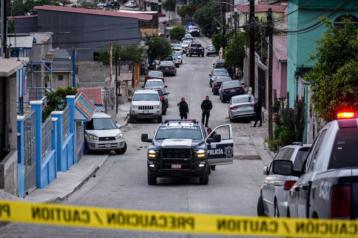 Ejecutan a dos jóvenes en la Sánchez Taboada