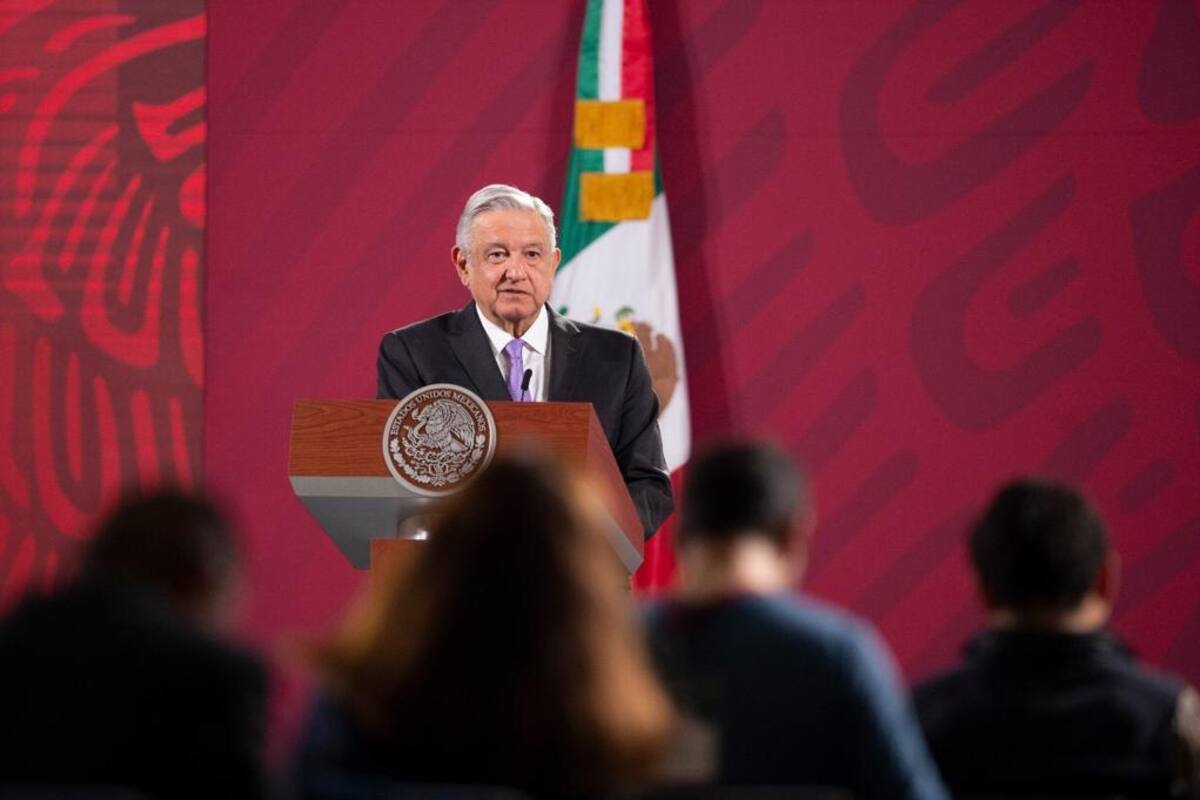Sin computadoras ni agua: la austeridad de AMLO ahoga a funcionarios