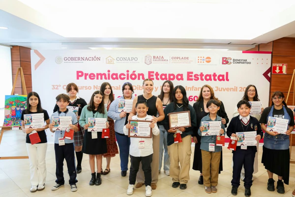 Jóvenes de Baja California destacan en concurso nacional de dibujo