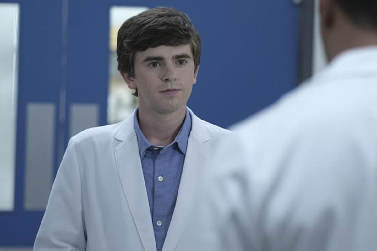 De asesino a médico: Freddie Highmore
