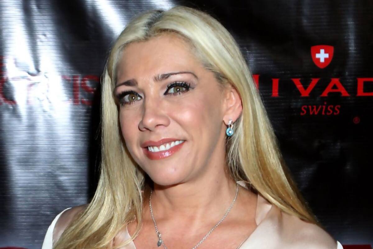 Cynthia Klitbo celosa del beso de Rey Grupero a Lucía Mendez