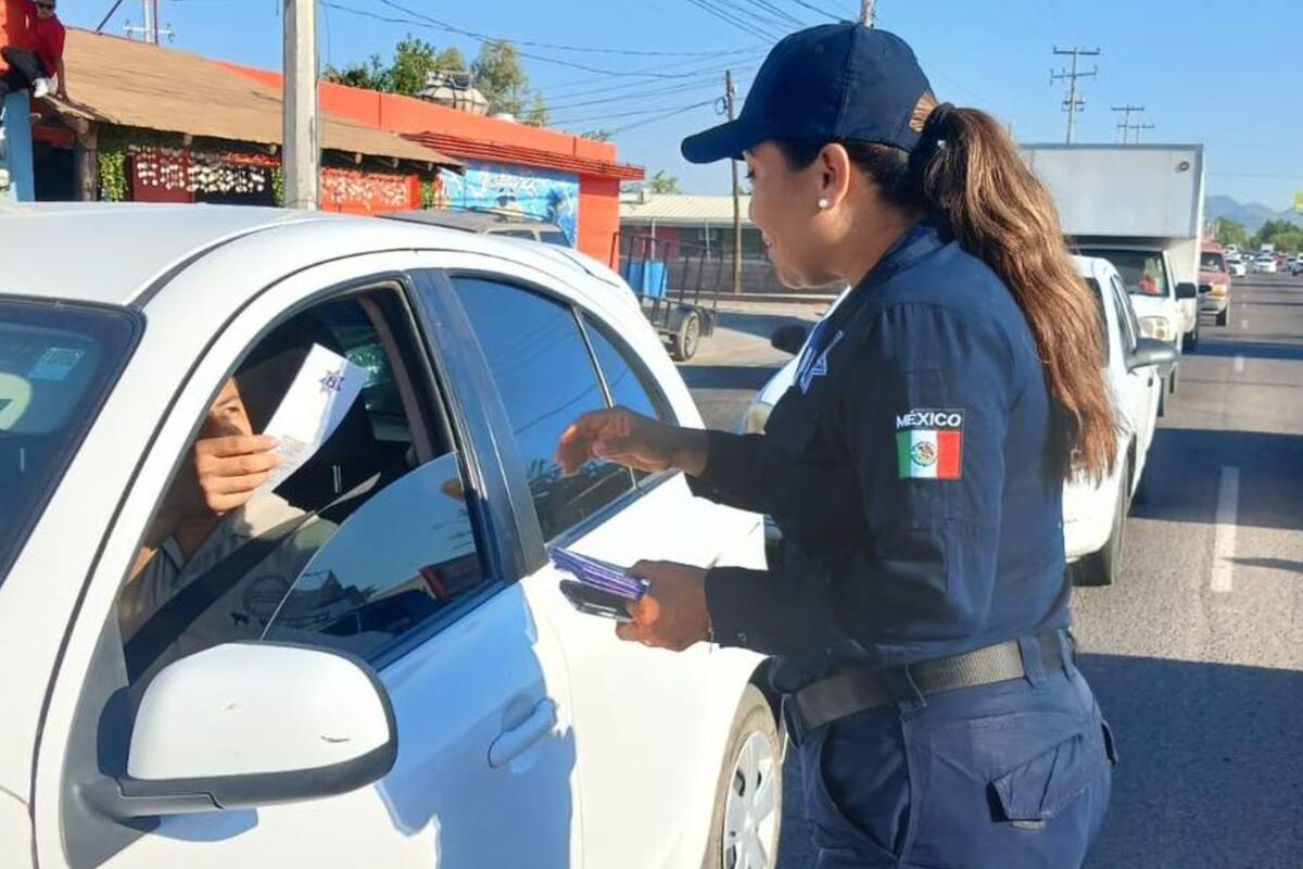 Maquillarse, usar celular y otros: Principales distractores de los hermosillenses al manejar