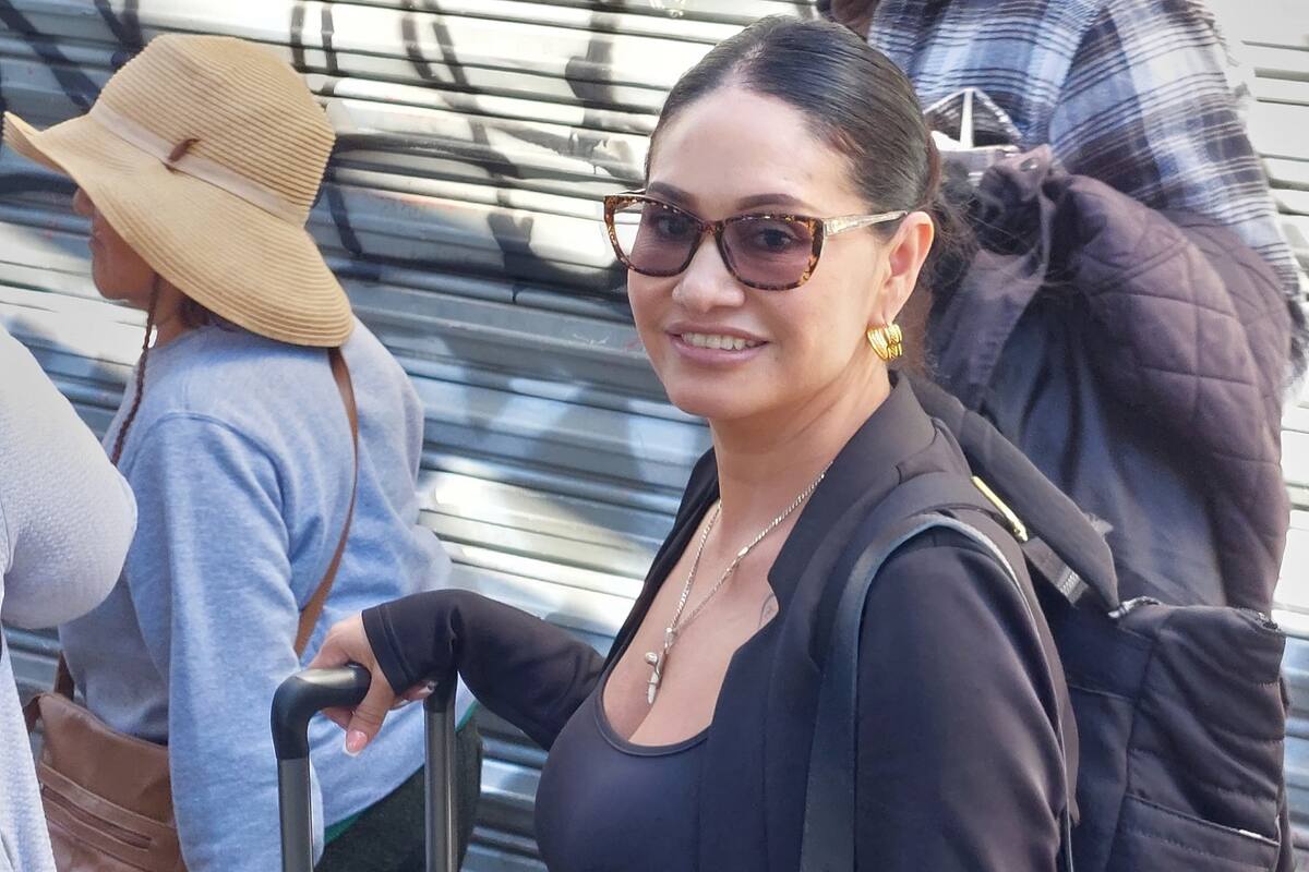 Logra regresar a EU para reunirse con sus hijos