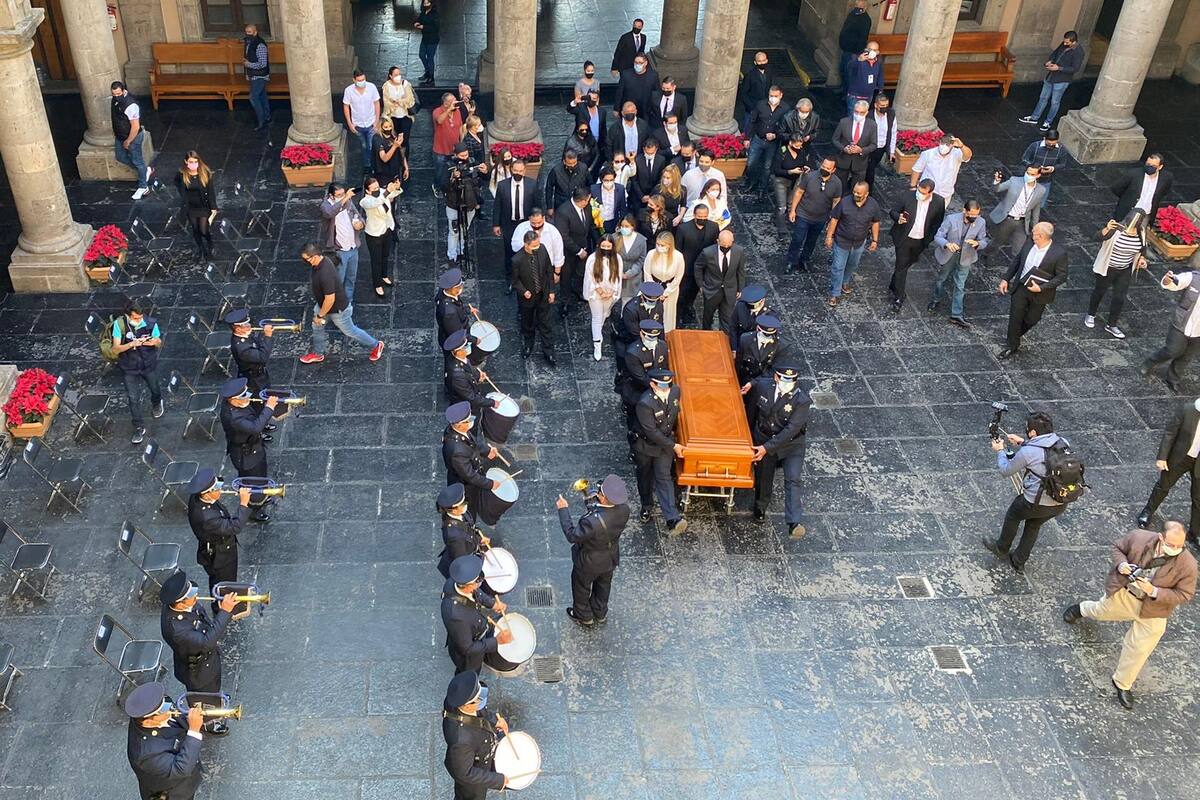 Rinden homenaje a ex gobernador Aristóteles Sandoval en Guadalajara, Jalisco
