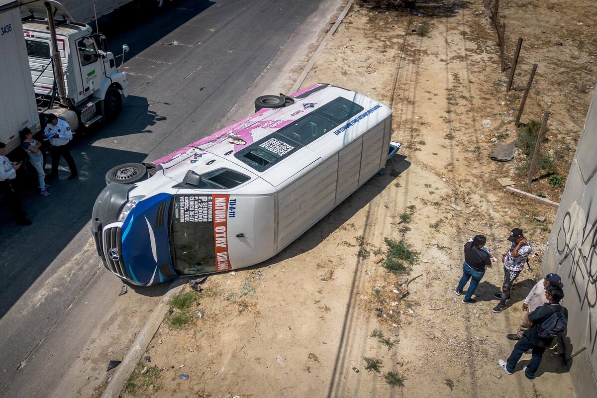 Registran accidente de camión de transporte en corredor del Bulevar 2000