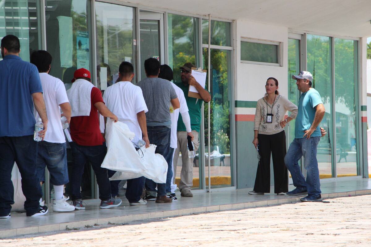 Tras redadas, detienen a 20 mexicanos en San Diego