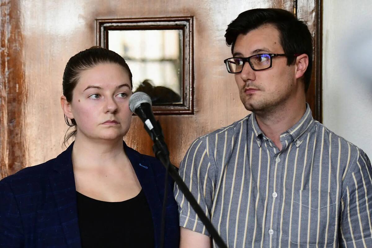 Pareja estadounidense enfrenta la pena de muerte en Uganda por tortura y trata de niños adoptivos