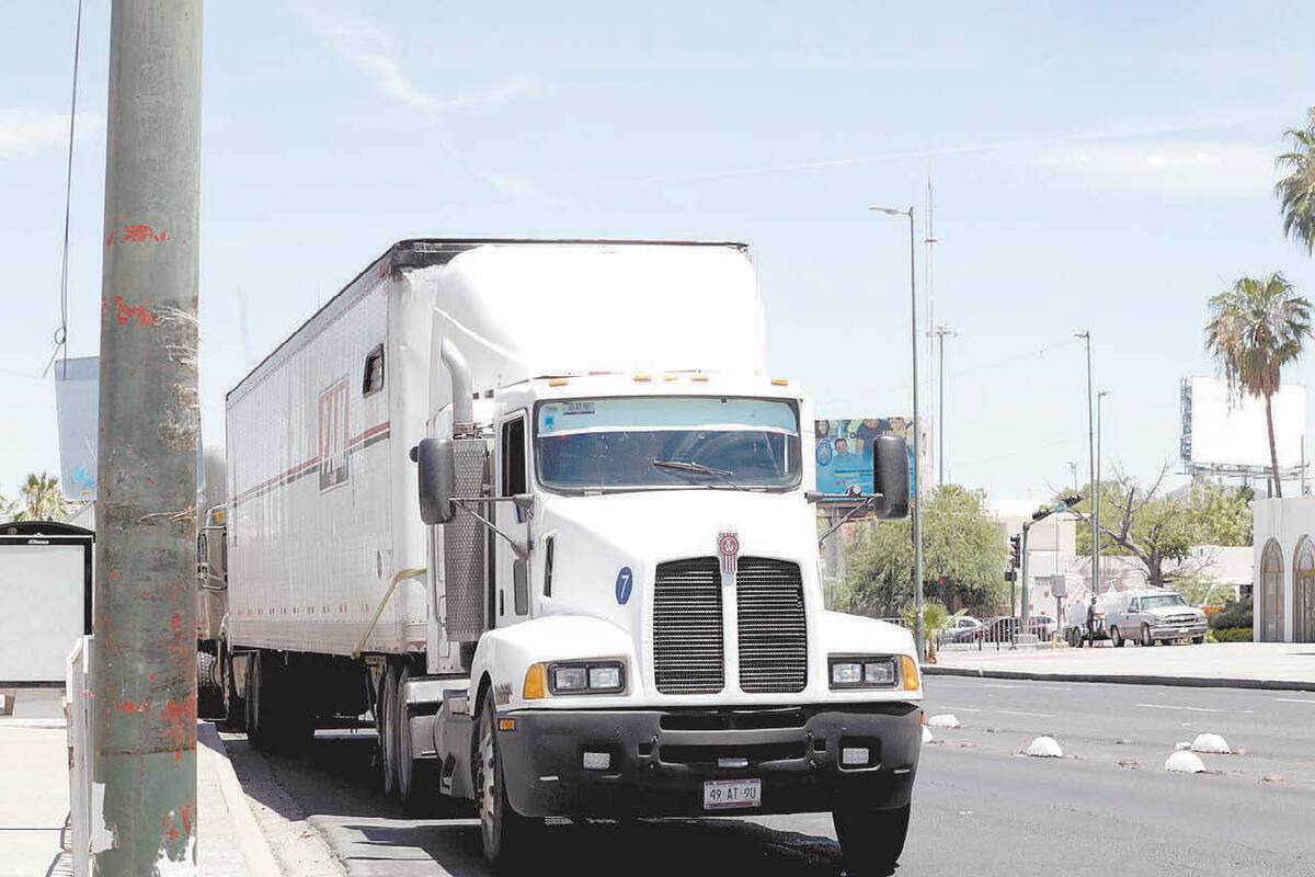 Buscan capacitar a choferes del transporte de carga en Sonora