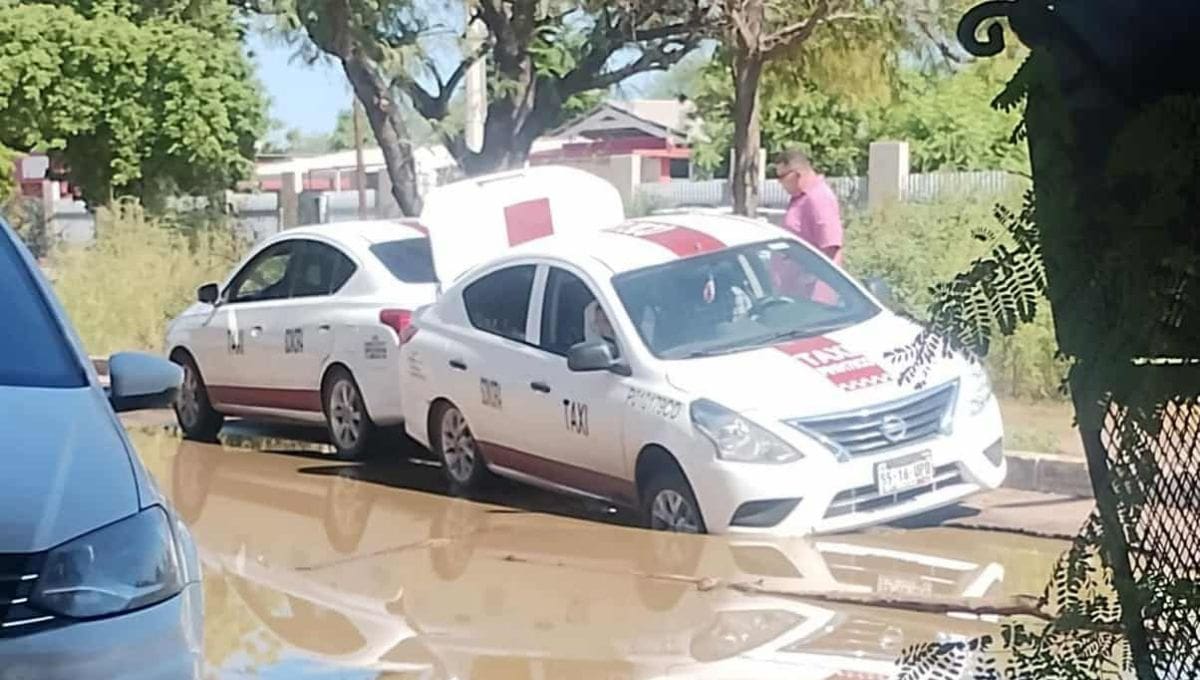 Además de afectar a los vehículos, la presencia de aguas residuales representa un riesgo para la salud.