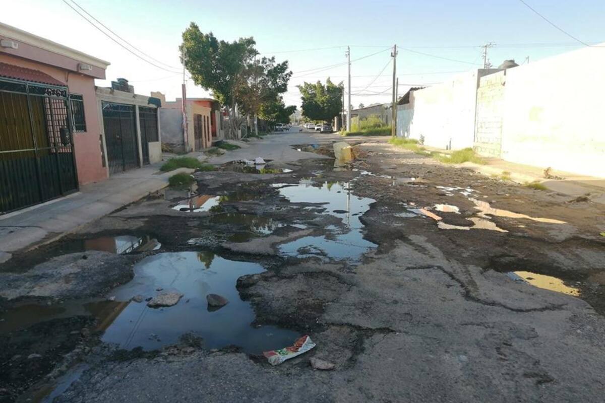 Hermosillenses se quejan de los baches