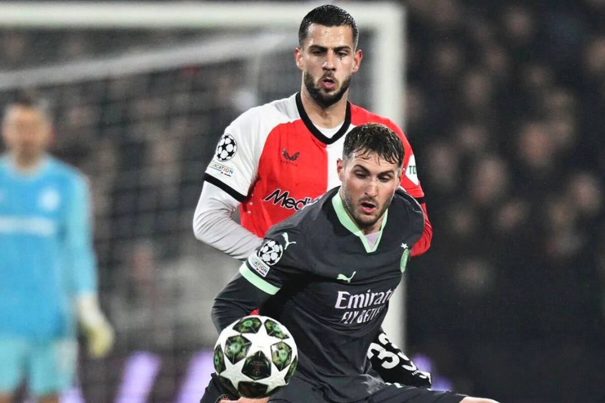 Santi Giménez no puede contra su ex equipo; el Milan cae ante el Feyenoord