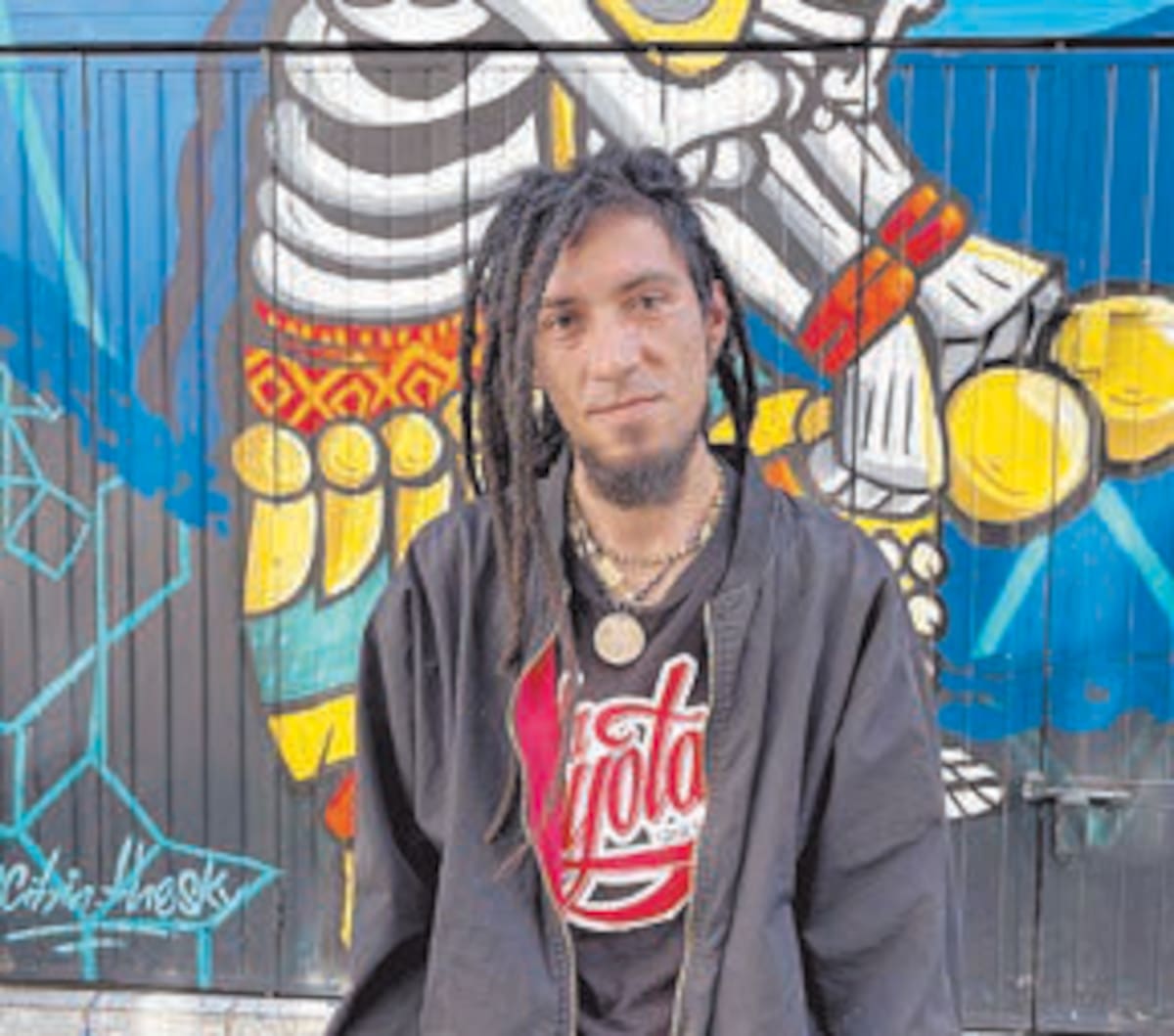 "Al principio pintaba para liberar frustraciones personales, y con el tiempo se convirtió en parte esencial de mi vida” Jesús Ayala Arriaga