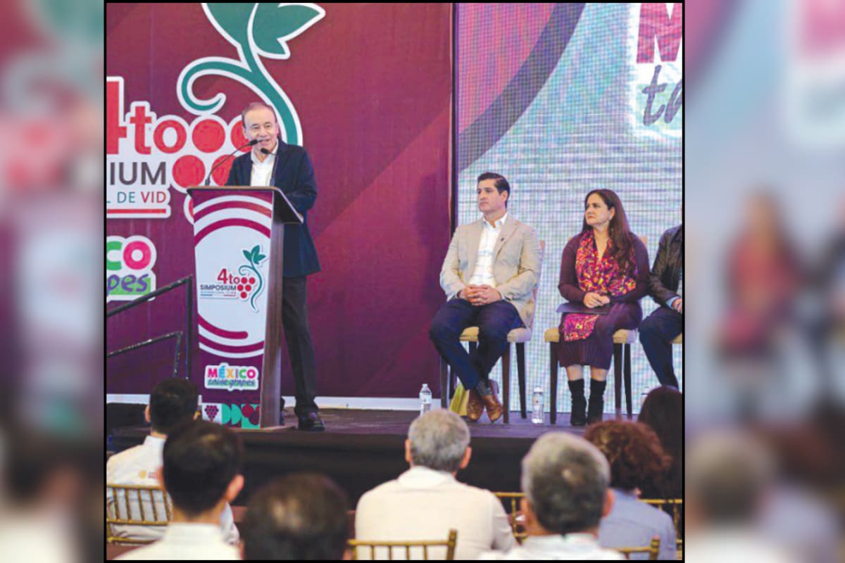 Gobernador impulsa la producción de uva en Sonora