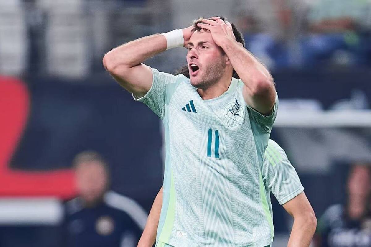 ¿Cuántos partidos lleva Santiago Giménez sin anotar gol con la Selección Mexicana?