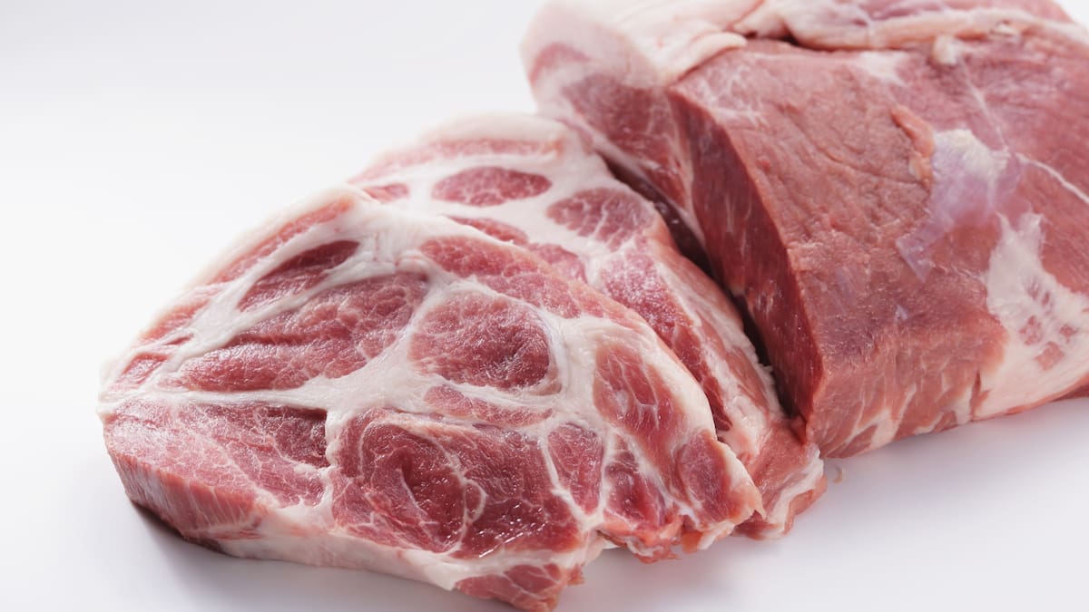 El congelamiento conserva la carne al inactivar microorganismos, pero es necesario manejarla con higiene y respetar los tiempos de almacenamiento para evitar riesgos/Foto: Canva