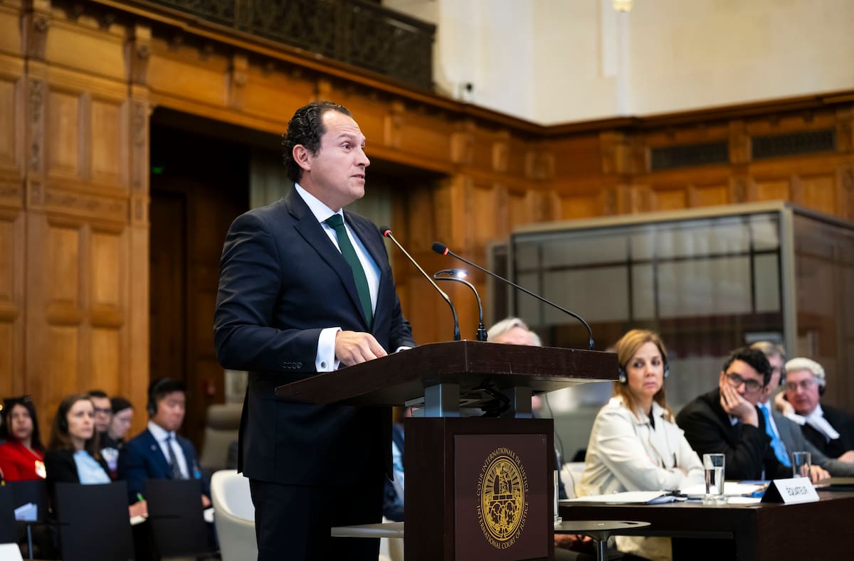 LA HAYA (PAÍSES BAJOS), 30/04/2024.-El Gobierno de México acusó este martes a Ecuador ante la Corte Internacional de Justicia (CIJ) de "cruzar líneas que no se deben cruzar en el derecho internacional" por el asalto a la embajada mexicana en Quito para arrestar al exvicepresidente Jorge Glas, al que México había concedido el asilo. En la imagen intervención del representante de México, Alejandro Celorio Alcántara. EFE/ICJ PEACE PALACE/SOLO USO EDITORIAL/SOLO DISPONIBLE PARA ILUSTRAR LA NOTICIA QUE ACOMPAÑA (CRÉDITO OBLIGATORIO)
