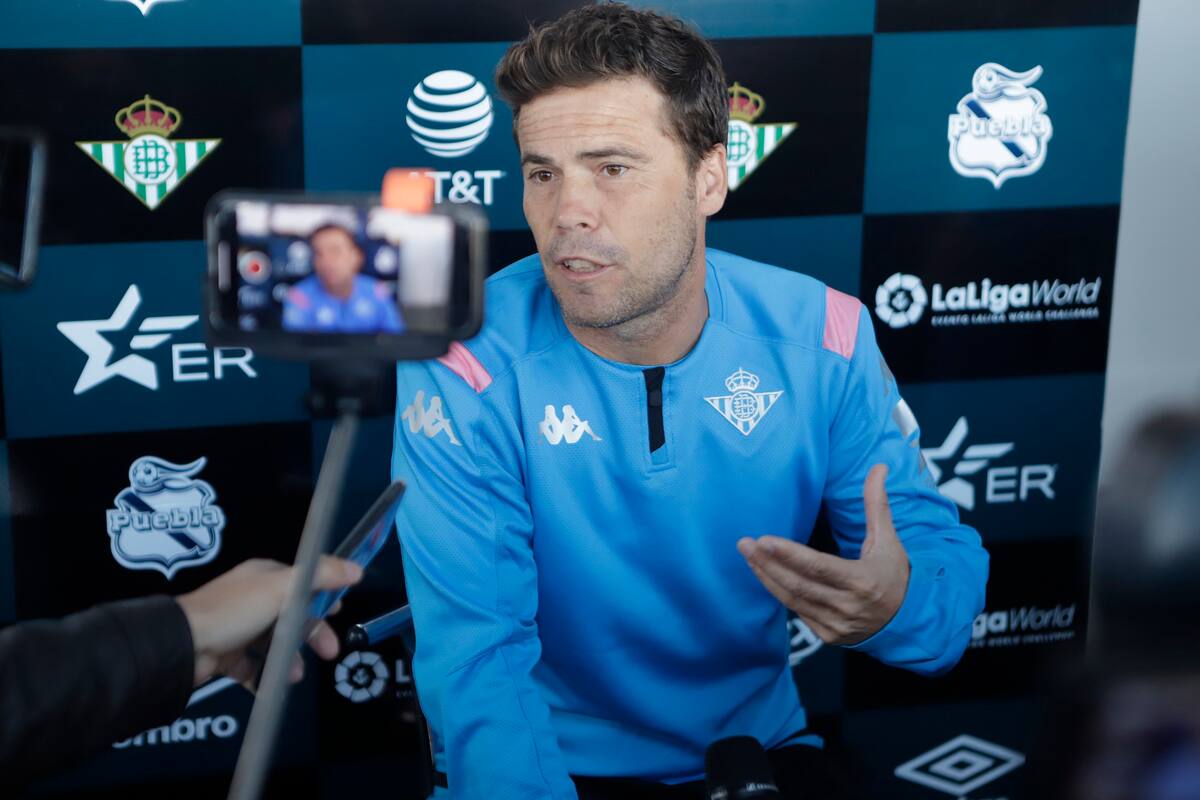 Técnico del Betis halagó a Guardado y Lainez
