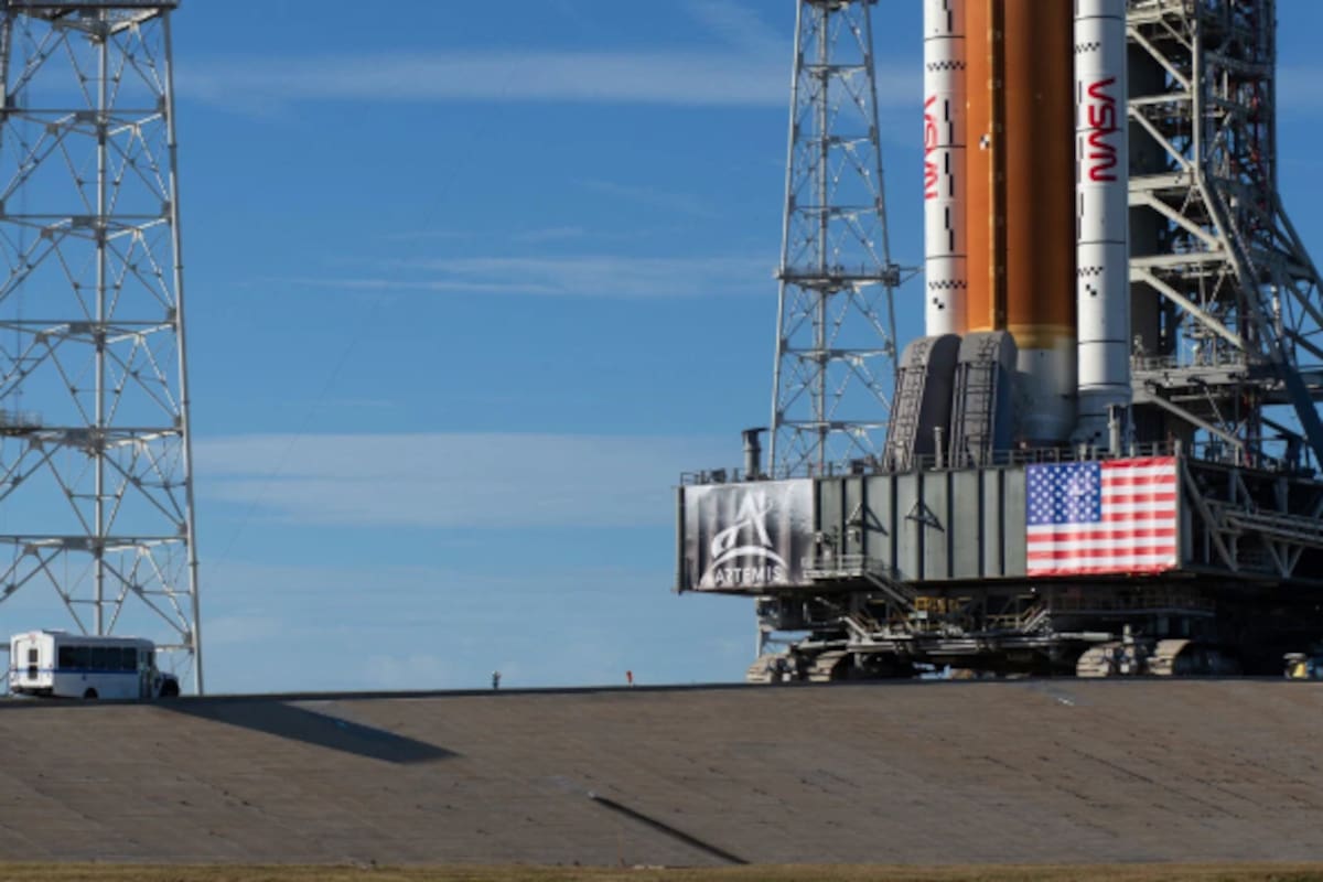 La NASA descarta lanzamiento a la Luna en marzo por problemas técnicos en cohete Artemis II