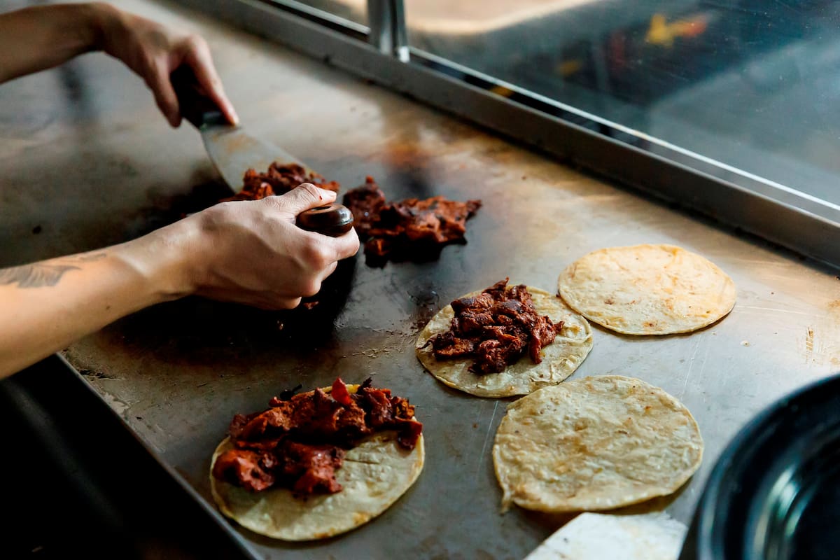 México arrasa en ranking mundial de comida callejera según TasteAtlas