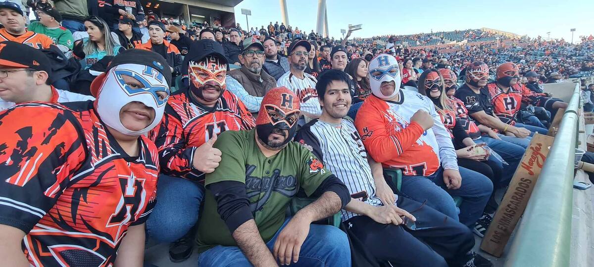 El grupo puede ser contactado en la página de Facebook “Enmascarados naranjas” para cualquier evento o bien para unirse al grupo. // Foto: Gamaliel González.