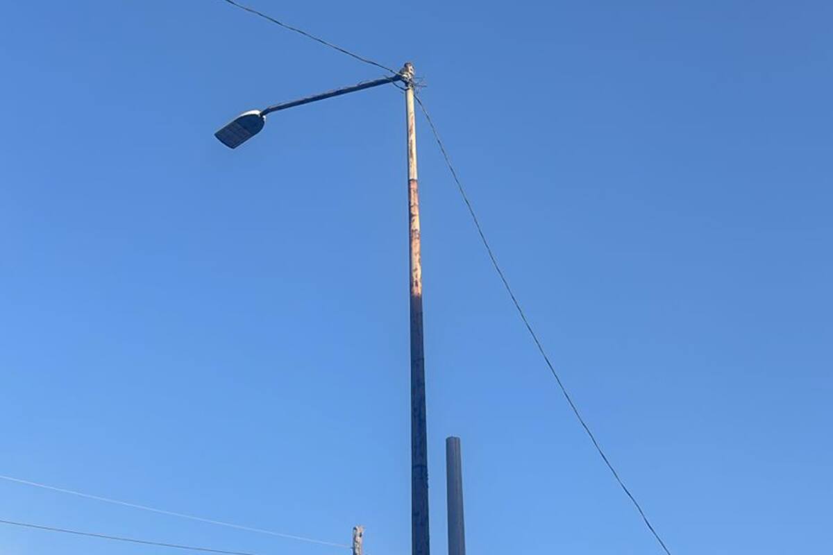 Condición Santa Ana: Fuertes vientos dejan sin luz a varias colonias de Tijuana
