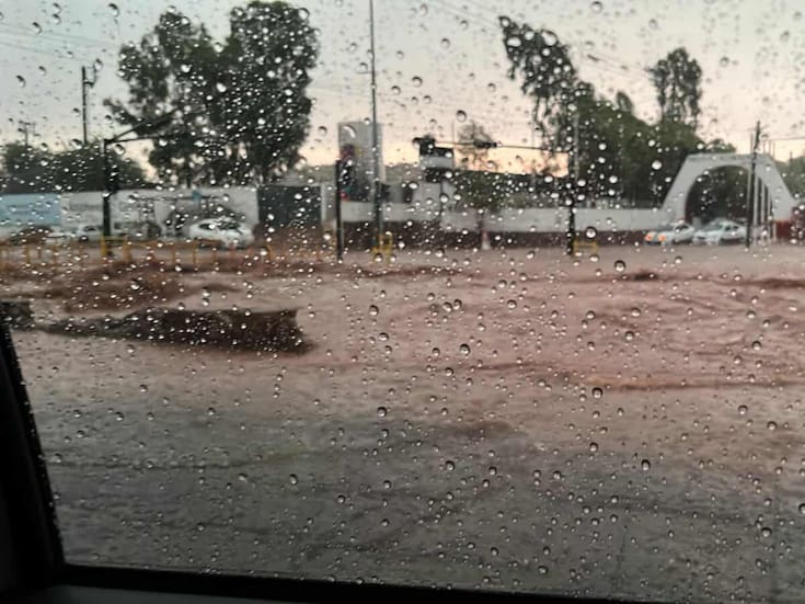 Tormentas monzónicas golpean Guaymas: daños en el malecón y viviendas bajo evaluación