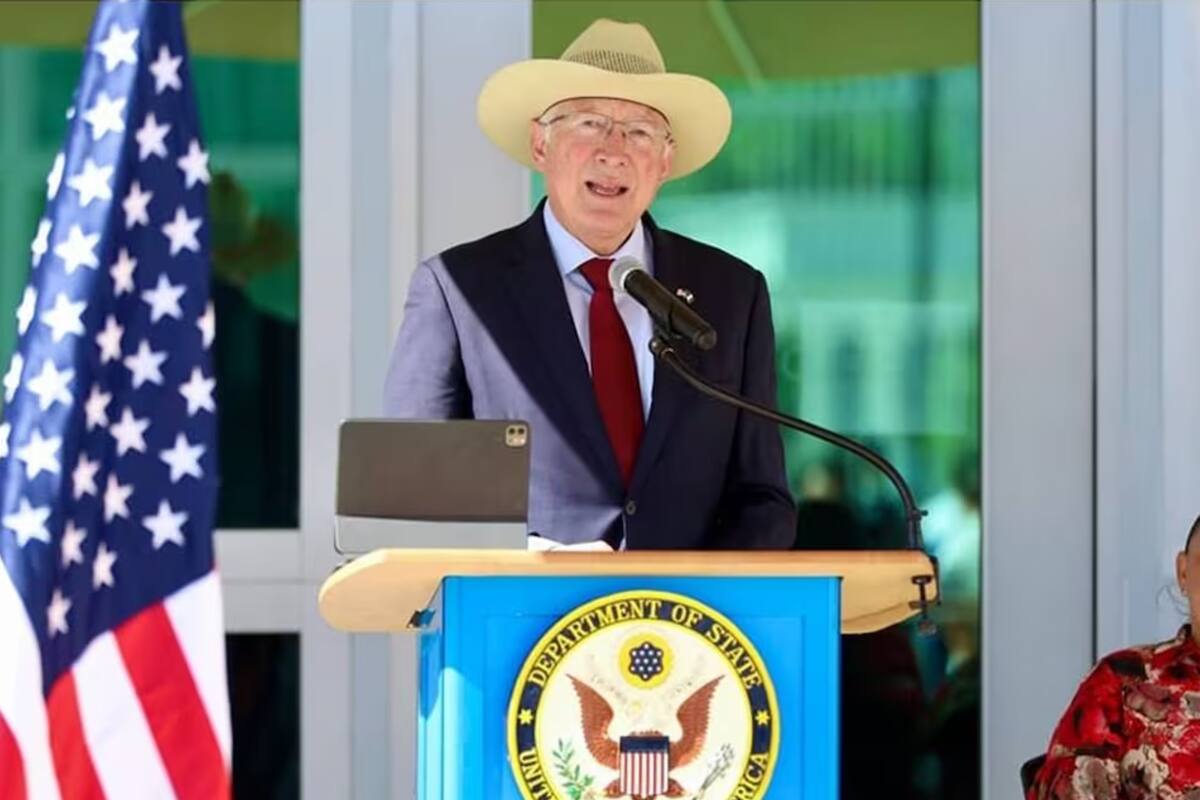 Asegura Ken Salazar no conocer a su relevo como embajador de EU en México