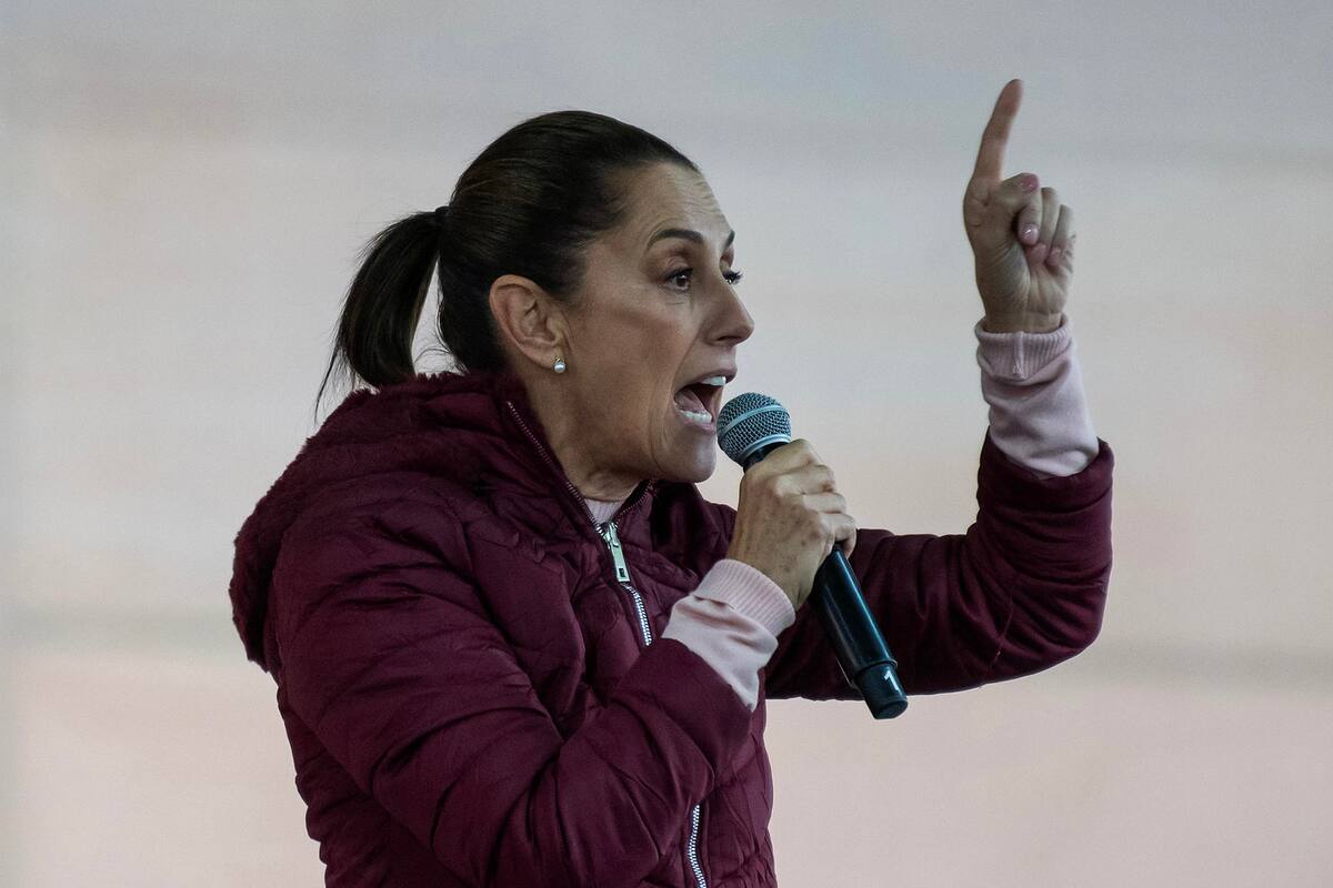 Sheinbaum niega presunto desvío de recursos y pide que se presenten pruebas, tras denuncia de Xóchitl Gálvez
