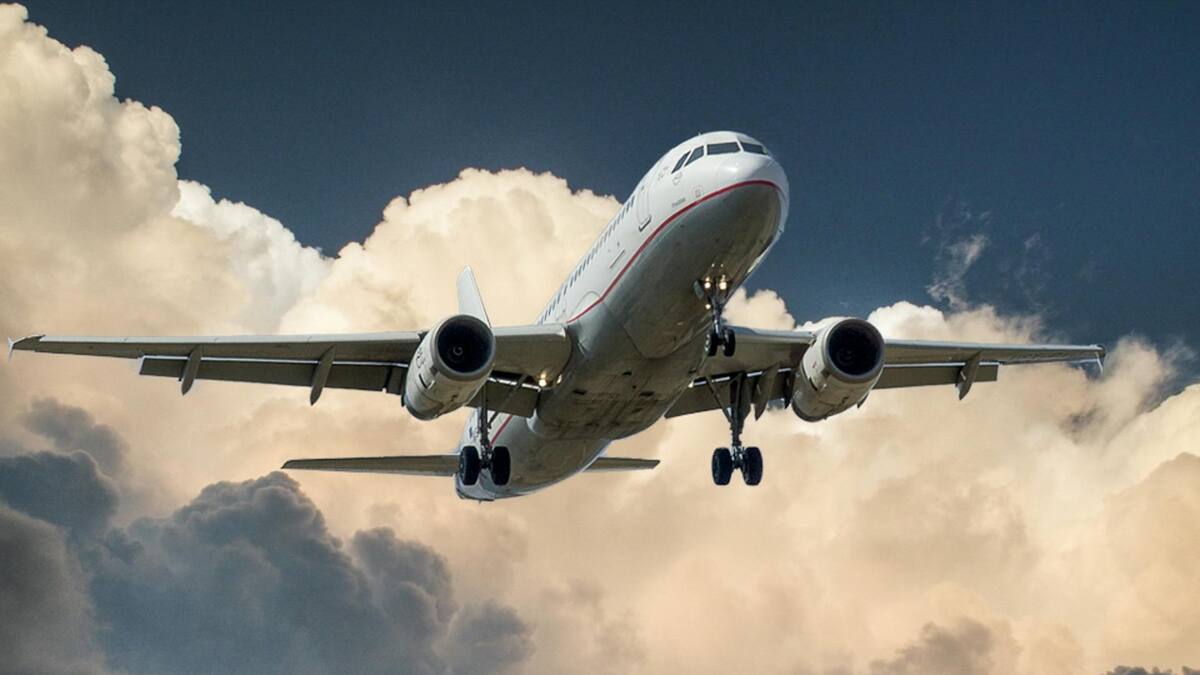 Crisis nerviosa y turbulencias vivieron pasajeros de un vuelo de Monterrey a Hermosillo luego de no poner aterrizar por fuertes ráfagas de viento; lo desviaron a Baja California Sur