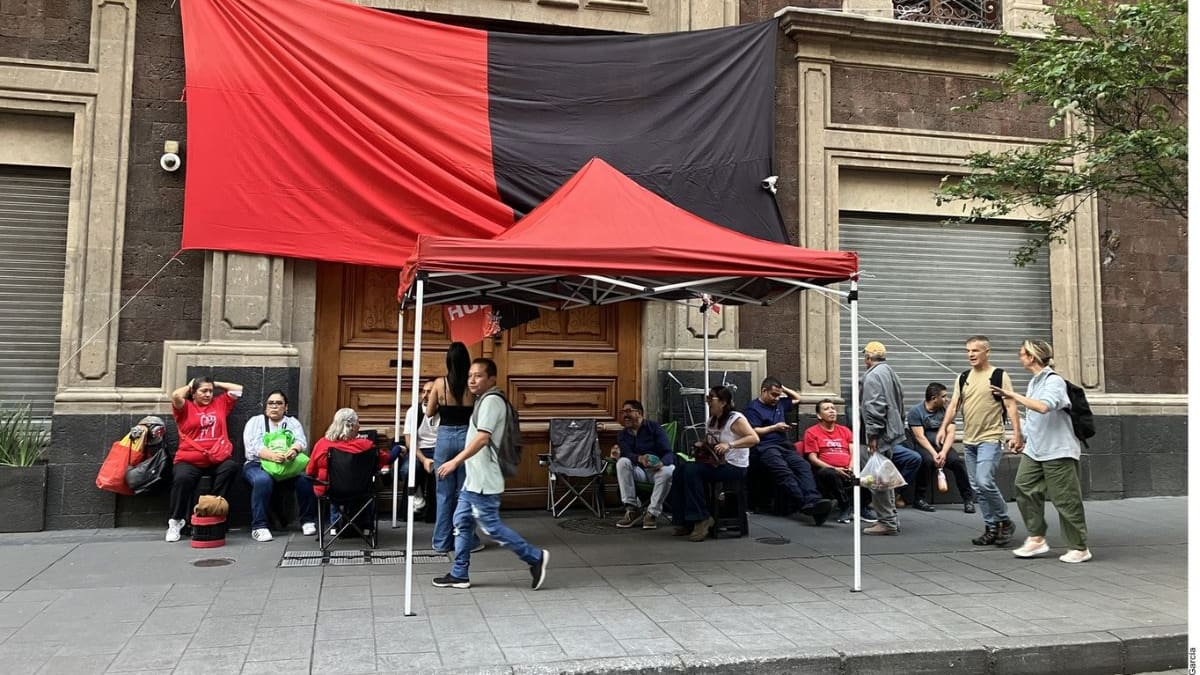 Huelga en Nacional Monte de Piedad cumple cinco meses y el conflicto podría escalar a la Suprema Corte tras el fallo de inexistencia ¿Qué pasará con los 5 millones de clientes que tienen empeños?