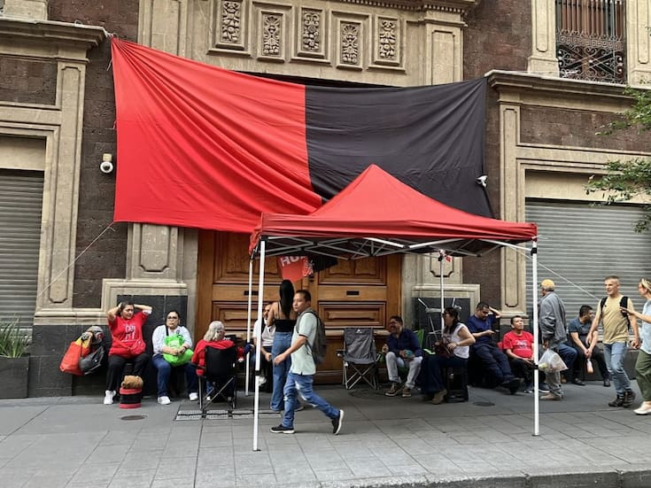 Huelga en Nacional Monte de Piedad cumple cinco meses y el conflicto podría escalar a la Suprema Corte tras el fallo de inexistencia ¿Qué pasará con los 5 millones de clientes que tienen empeños?