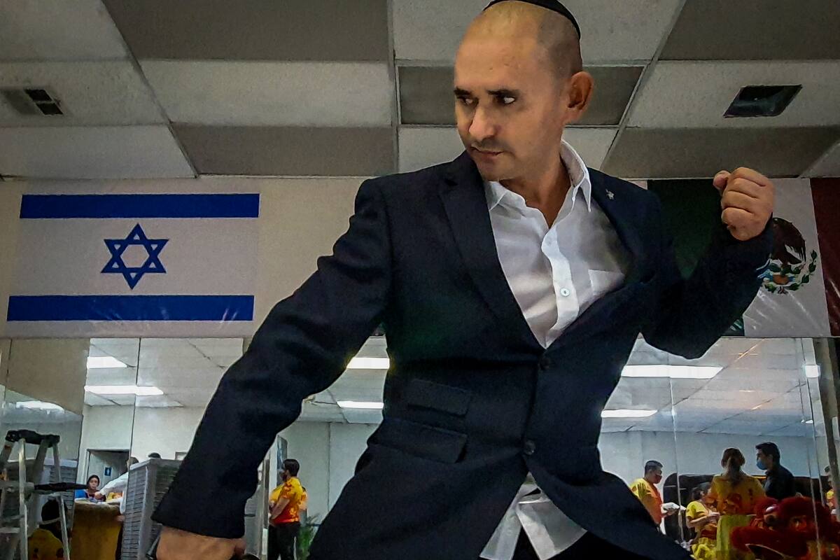 Ofrece “defensa agresiva” gratuita para mujeres