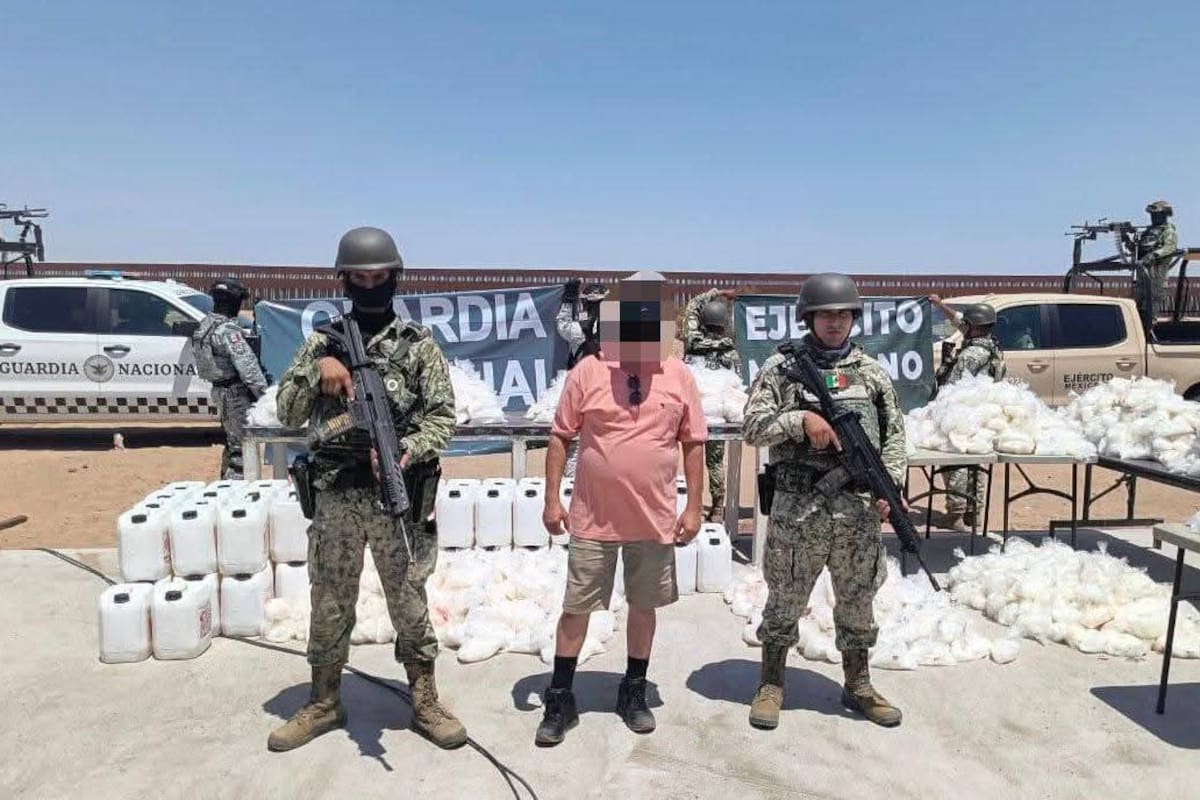 Aseguran más de 800 kilos de metanfetamina en revisión militar de SLRC