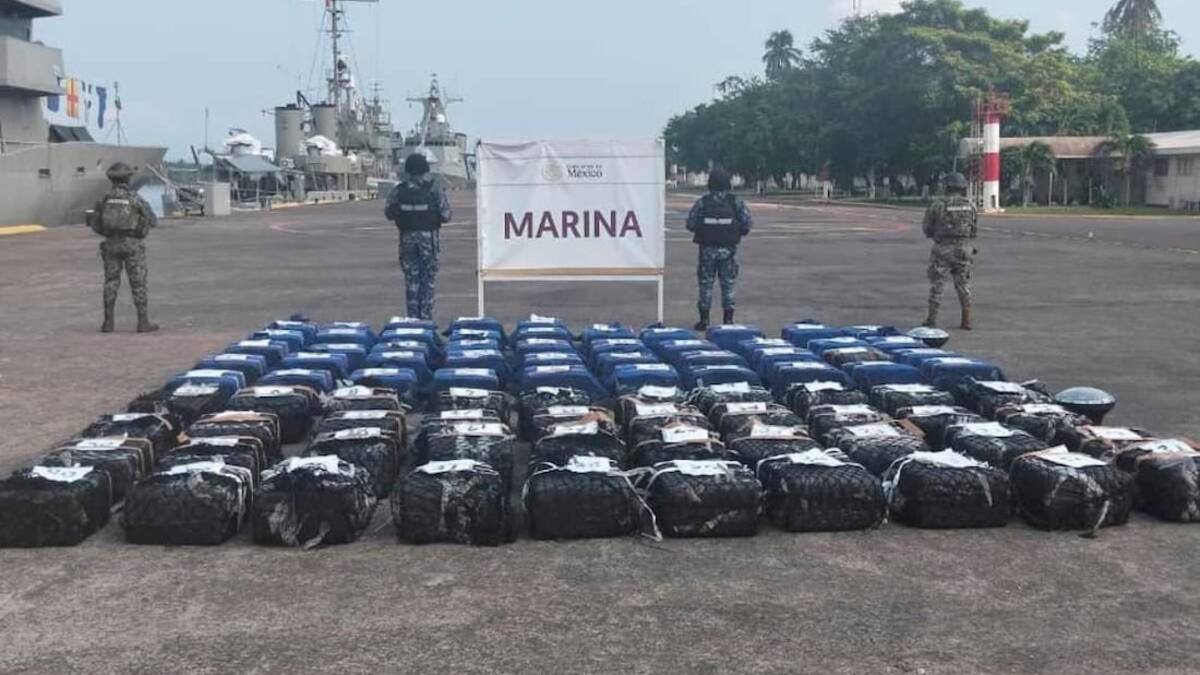 Secretaría de Marina decomisa 2.5 toneladas de cocaína en costas de Michoacán, equivalente a casi mil millones de pesos